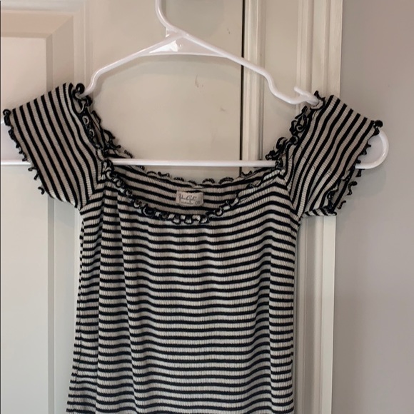 Black Strapless Top - Picture 2 of 3